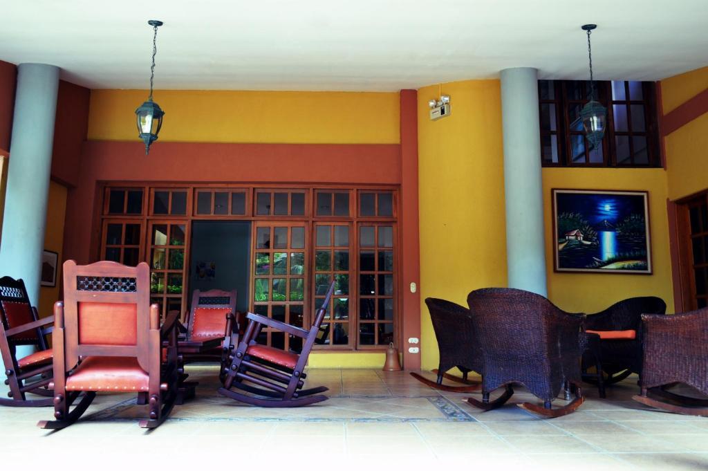 מנאגווה Hotel Los Pinos מראה חיצוני תמונה